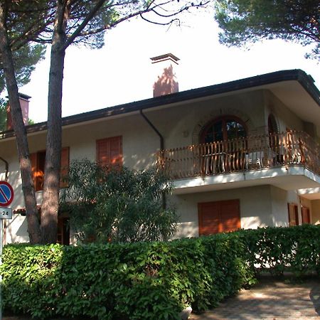 Villa Ofelia Lignano Sabbiadoro Kültér fotó